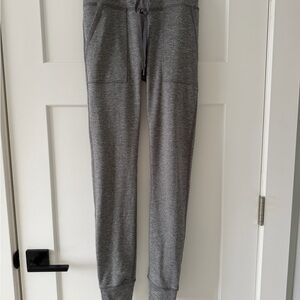 Offline by Aerie Warmup Drawcord Jogger Legging (Grey | S - M)